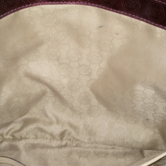 Michael Kors Jet Set Tote - Picture 10 of 10